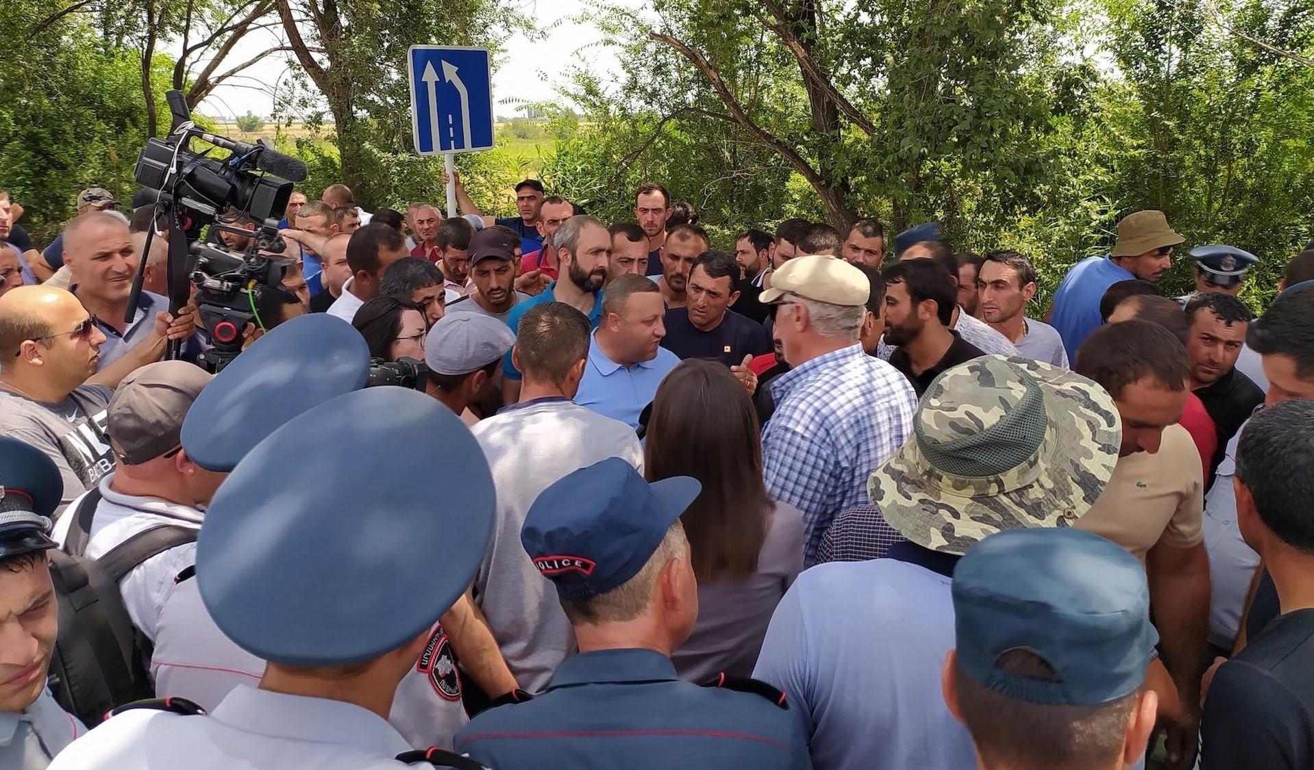 Armavir Farmers Protest Lack of Irrigation Water