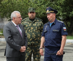 Պաշտպանության նախարարի պաշտոնակատար Վաղարշակ Հարությունյանն այցելել է Էրեբունի օդանավակայան