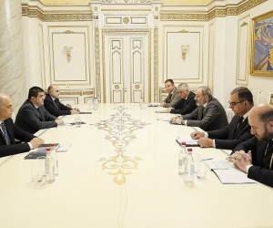 Pashinyan, Artsakh President Meet in Yerevan; Discuss Economic Development
