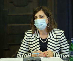 Unvaccinated Teachers, Restaurant Workers Must be Tested, Says Armenian Health Minister