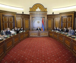 Pashinyan Hints at Possibility of New Lockdown as Coronavirus Cases Rise