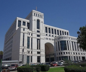 18 մենթոր դպրոցները, որոնք սեպտեմբերից կիրականացնեն էլեկտրոնային դասեր