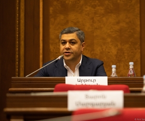 Former Armenian NSS Director Demands Clarification on Syunik Highway Status