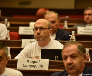 «Հայաստան» խմբակցության պատգամավոր Գեղամ Նազարյանը մանրամասներ է ներկայացրել Աժ-ում տեղի ունեցած ծեծկռտուքից