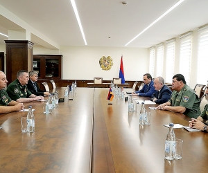 Արշակ Կարապետյանն ընդունել է ՀԱՊԿ Միացյալ շտաբի պետի առաջին տեղակալին