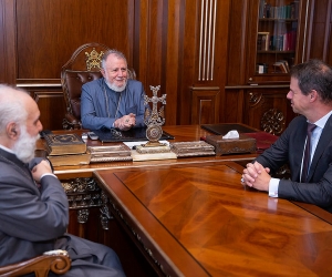 Catholicos Garegin II Says Goodbye to Departing French Ambassador