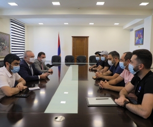 Նախարար Վահրամ Դումանյանն ընդունել է «Գիտուժ» նախաձեռնության անդամներին