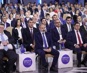 Премьер-министр Пашинян принял участие в церемонии открытия Армянского бизнес-форума