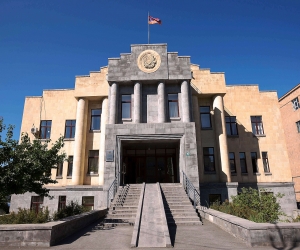«Դեմի Ֆարմն» ընդդեմ «Հետաքննող լրագրողների» նիստը հետաձգվեց դատավորի ինքնաբացարկի հիմքերը ներկայացնելուց հետո