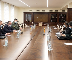 Պաշտպանության նախարարն ընդունել է Հնդկաստանի դեսպանին