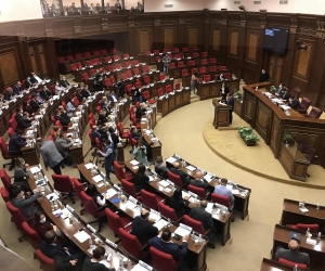 Четырехдневка парламента началась с бойкота оппозиции