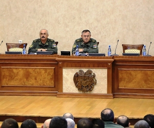 ԶՈւ գլխավոր շտաբի պետն աշխատանքային խորհրդակցություն է անցկացրել