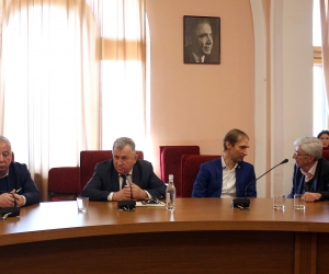 Քիմիկոս Վալենտին Անանիկովի գիտական զեկուցումը՝ ՀՀ ԳԱԱ-ում