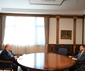 Արմեն Սարգսյանն ընդունել է «Հանուն Հանրապետության» կուսակցության նախագահ Արման Բաբաջանյանին
