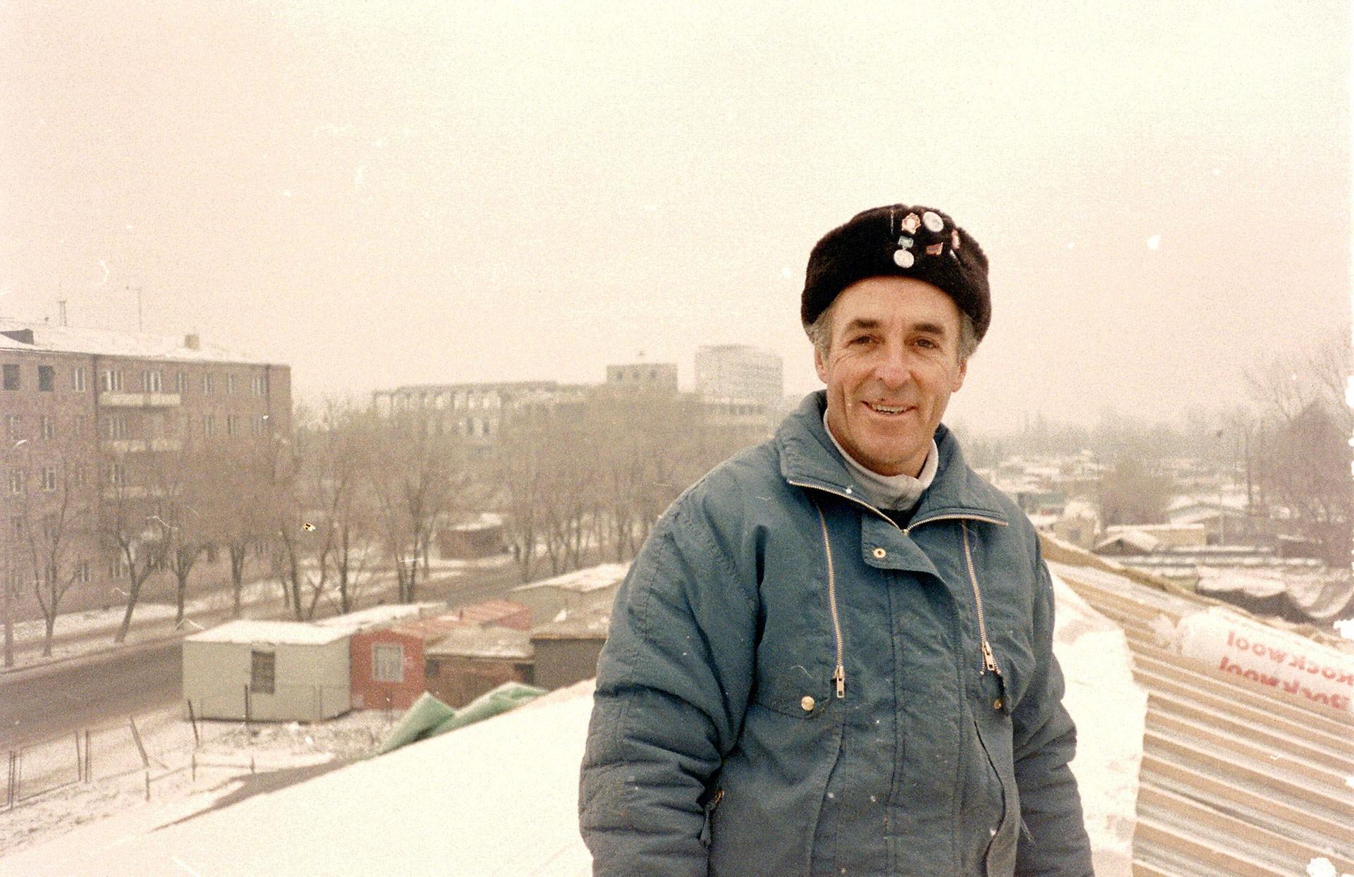 “I became a victim of Armenian hospitality”: Hetq Talks to Britisher Who Rushed to Armenia’s Aid After 1988 Spitak Earthquake