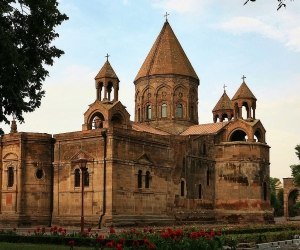 Կուսակցական գործունեությամբ ու քարոզչությամբ զբաղվելու համար քահանան կարգալույծ է արվել