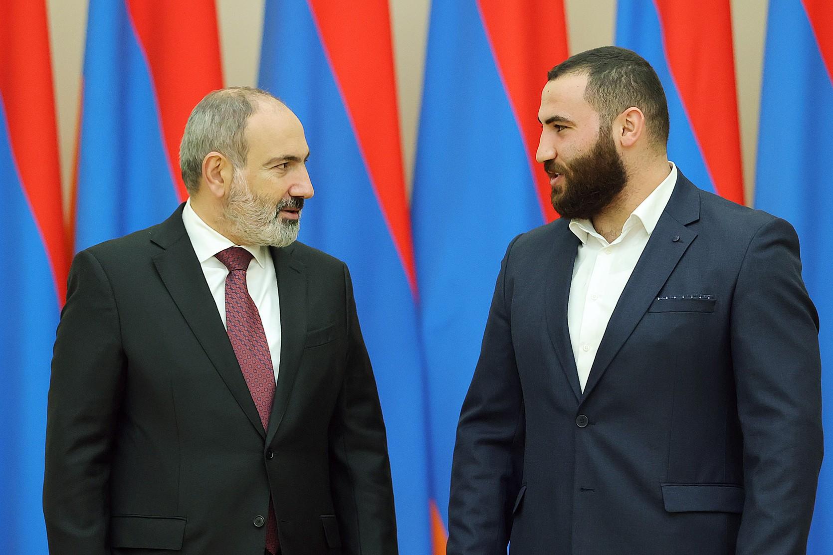 Վարչապետը պարգևատրել է տարվա 10 լավագույն մարզիկներին