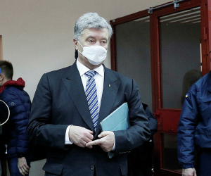 Պետր Պորոշենկոն վերադարձել է Ուկրաինա. նրան պետական դավաճանության մեղադրանքով ձերբակալություն է սպառնում