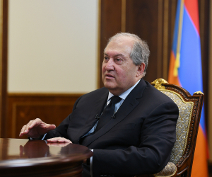 Armenian President, UAE Company Sign Deal to Build Solar Plant in Armenia