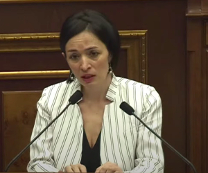 Դպրոցում ամենակարեւոր անձը տնօրենն է. ԿԳՄՍ փոխնախարարը՝ դպրոցի կառավարման գործընթացի փոփոխության վերաբերյալ