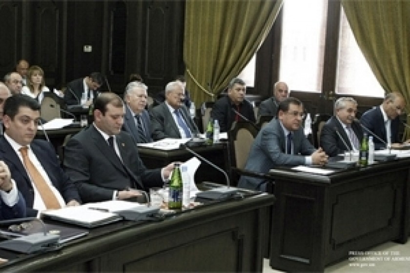 Պետական միջոցներով կանխիկ գործարքները պետք է բացառվեն