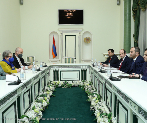 Արթուր Դավթյանն ընդունել է Հայաստանում ԵՄ պատվիրակության ղեկավարին