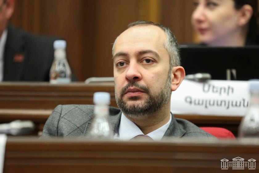 То, что происходит в Арцахе, - провокация с целью подрыва значения мирной повестки, считает Э.Агаджанян 