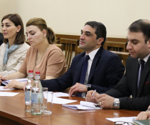 ՇՄ նախարար Հակոբ Սիմիդյանը հանդիպել է Հայաստանում Համաշխարհային բանկի գրասենյակի տնօրենի հետ