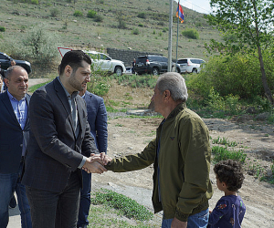 Փոխվարչապետը Կոտայք կատարած այցի ընթացքում հանդիպել է խոշորացված համայնքների ղեկավարներին և ֆերմերներին