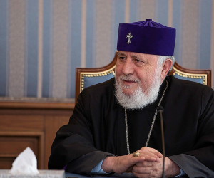 Ամենայն Հայոց Կաթողիկոսը մեկնել է ԱՄԷ