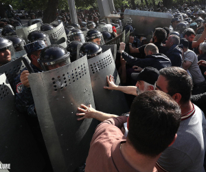 «Freedom House»-ը անդրադարձել է Հայաստանում բողոքի ցույցերի ընթացքում իրականացվող բռնությանը