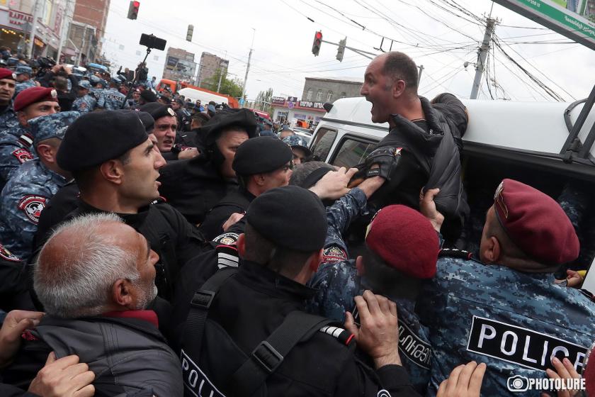 Подвергнутые приводу граждане и доставленные на штрафплощадку автомобили: акции протеста, день 22-й 
