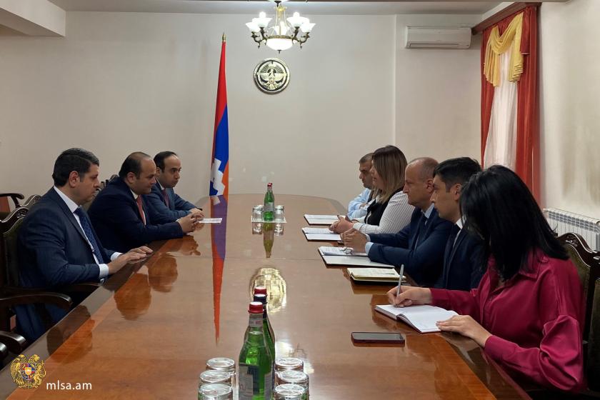 Նարեկ Մկրտչյանը հանդիպել է Արցախի կառավարության ներկայացուցիչների հետ