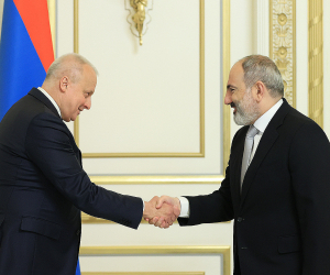 Премьер-министр Пашинян принял посла РФ в Армении