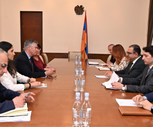 Ֆինանսների նախարարն աշխատանքային քննարկում է ունեցել ԱԶԲ Հայաստանի գրասենյակի տնօրեն Պաոլո Սպանտիգատիի հետ