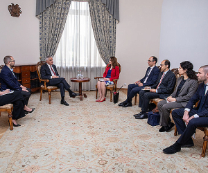 Armenian Deputy PM, IMF Mission Head Discuss Greater Cooperation