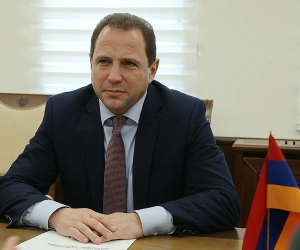 Դավիթ Տոնոյան. «Շարունակվում է պահպանվել զինված ուժերի ղեկավարման անհստակությունը»