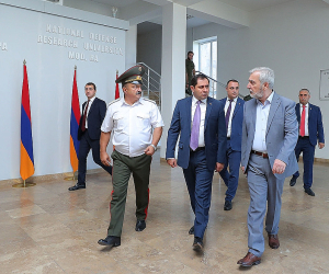 Սուրեն Պապիկյանն այցելել է ՊՆ պաշտպանական ազգային հետազոտական համալսարան