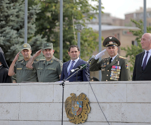 Armenian Defense Minister Says Country Can Forge Its "Dream Army"