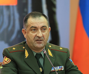 “Азербайджанцы раздели и расчленили женщину-военнослужающую” – начальник ГШ Эдвард Асрян