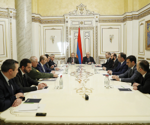 Pashinyan Says Twenty Armenian Soldiers Captured in Border Clashes