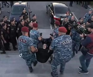 «Եռաբլուրից» զոհված զինծառայողների ծնողների դուրսբերման գործով ծառայողական քննություն է կատարվում