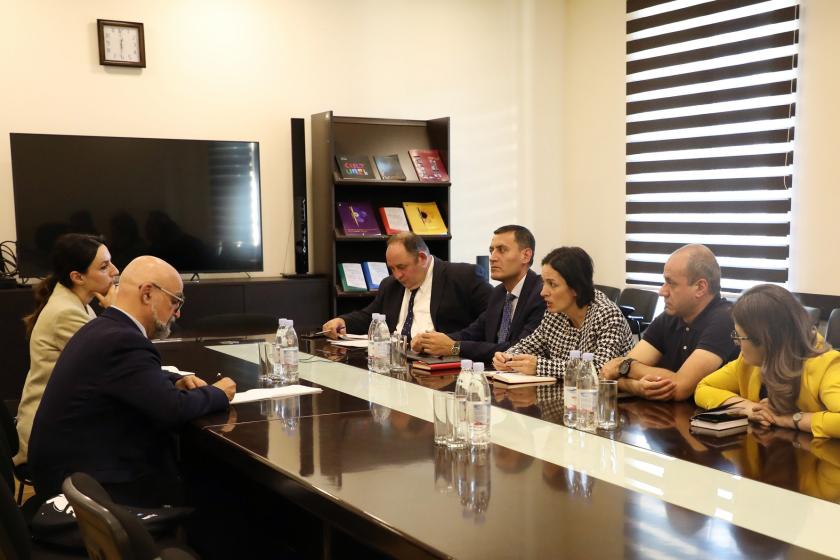 Gulbenkian Foundation Reps, Government Officials Discuss Teaching Western Armenian in Armenia