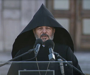 Artsakh Primate Urges Stepanakert Rallygoers to "Wear Armor of God"