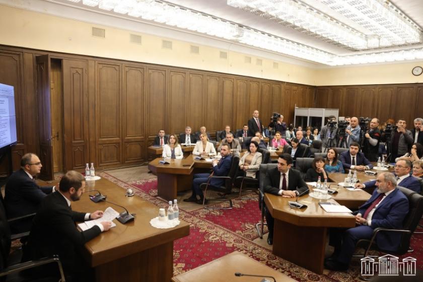 Ազգային ժողովում ներկայացվել են պետական եւ դատական մարմինների համար նախատեսված հատկացումները