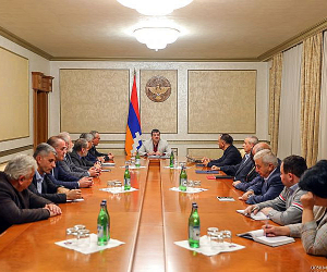 Արցախի նախագահ Արայիկ Հարությունյանն աշխատանքային ընդլայնված խորհրդակցություն է անցկացրել