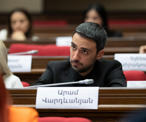 Արամ Վարդևանյանը վայր կդնի պատգամավորի մանդատը