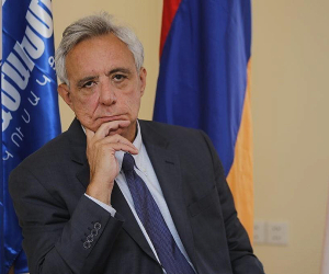 Ադրբեջանի կողմից Արցախին անգամ իր կազմում ինքնավար կարգավիճակ տալու դրժումը իրավական և քաղաքական ուժեղ գործիքակազմ է տալիս․ Վարդան Օսկանյան