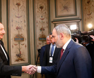 Kremlin Ready to Host Next Pashinyan-Aliyev Meeting