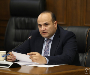 Նախարարը խոսել է թոշակների բարձրացման պատճառով նպաստներից զրկվելու մասին